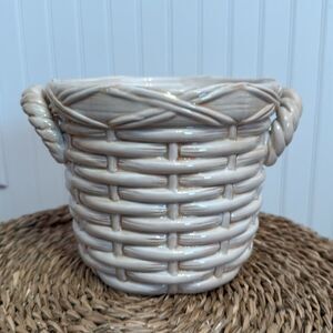 Country Gourmet by FITZ & FLOYD Woven Ceramic Basket Planter